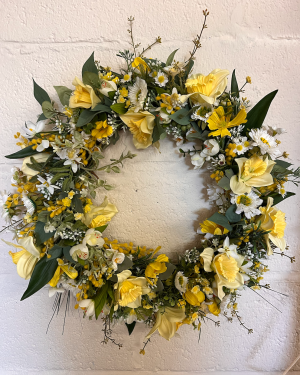 Daffodils-and-daisies-wreath